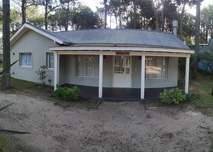 Pinamar Norte Casa Aquiles 8 Pax